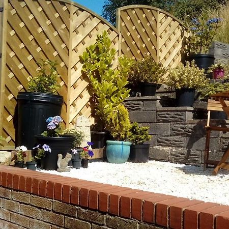 Lavender House Hotel Bridgend  Bagian luar foto