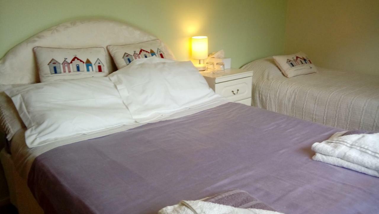 Lavender House Hotel Bridgend  Bagian luar foto