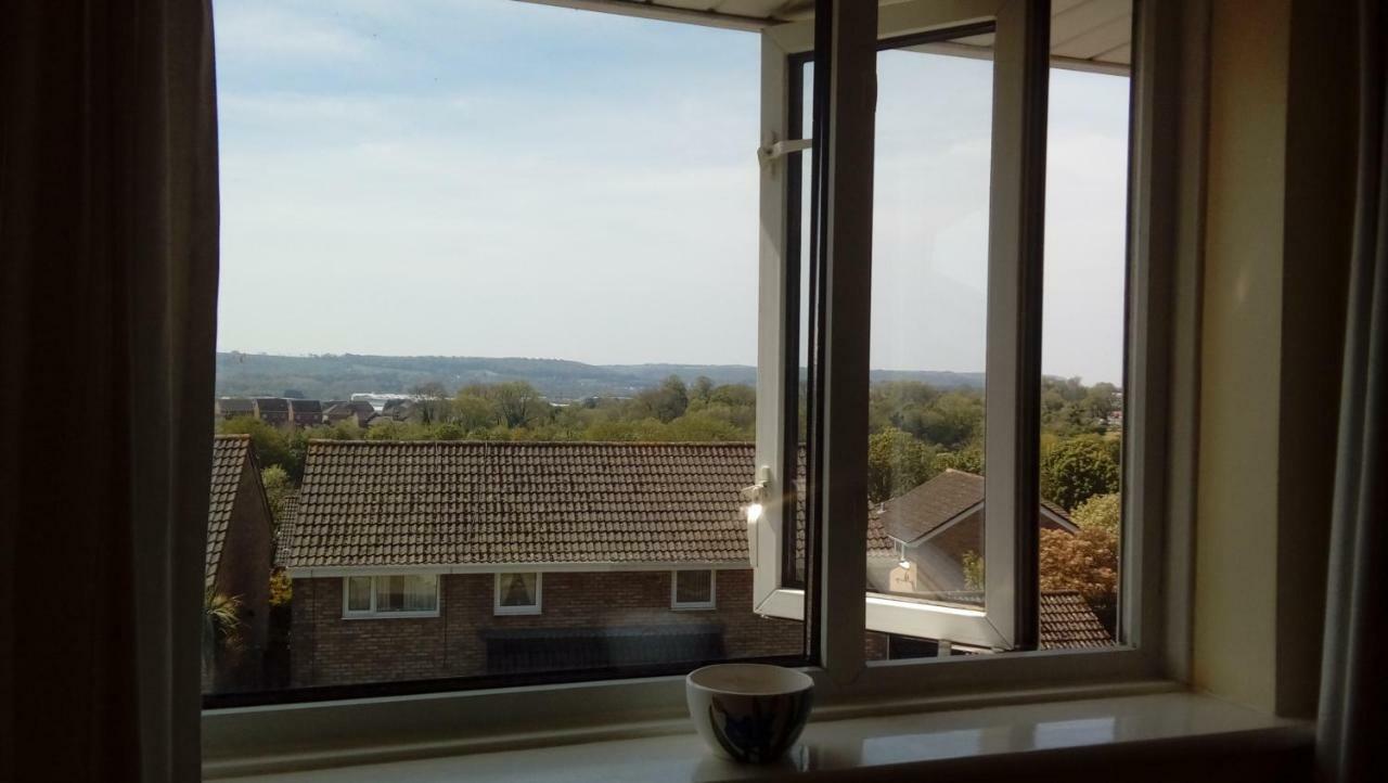 Lavender House Hotel Bridgend  Bagian luar foto