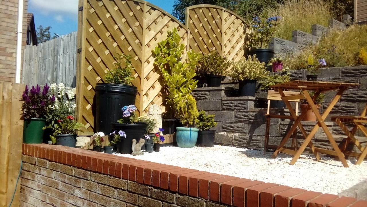 Lavender House Hotel Bridgend  Bagian luar foto