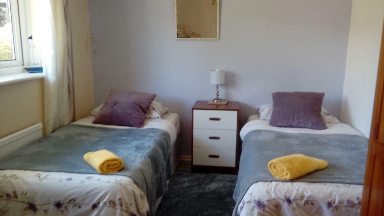 Lavender House Hotel Bridgend  Bagian luar foto