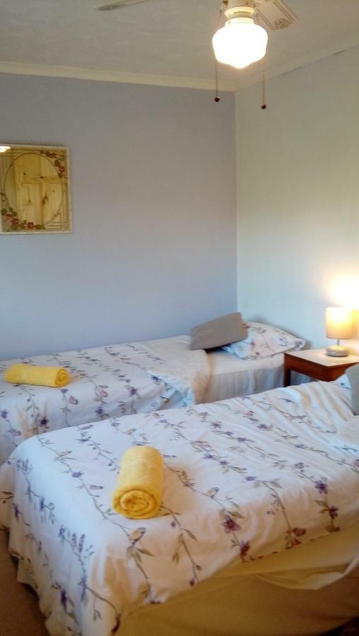 Lavender House Hotel Bridgend  Bagian luar foto