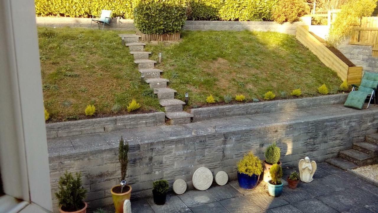 Lavender House Hotel Bridgend  Bagian luar foto