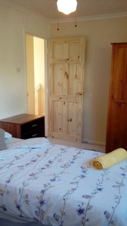 Lavender House Hotel Bridgend  Bagian luar foto