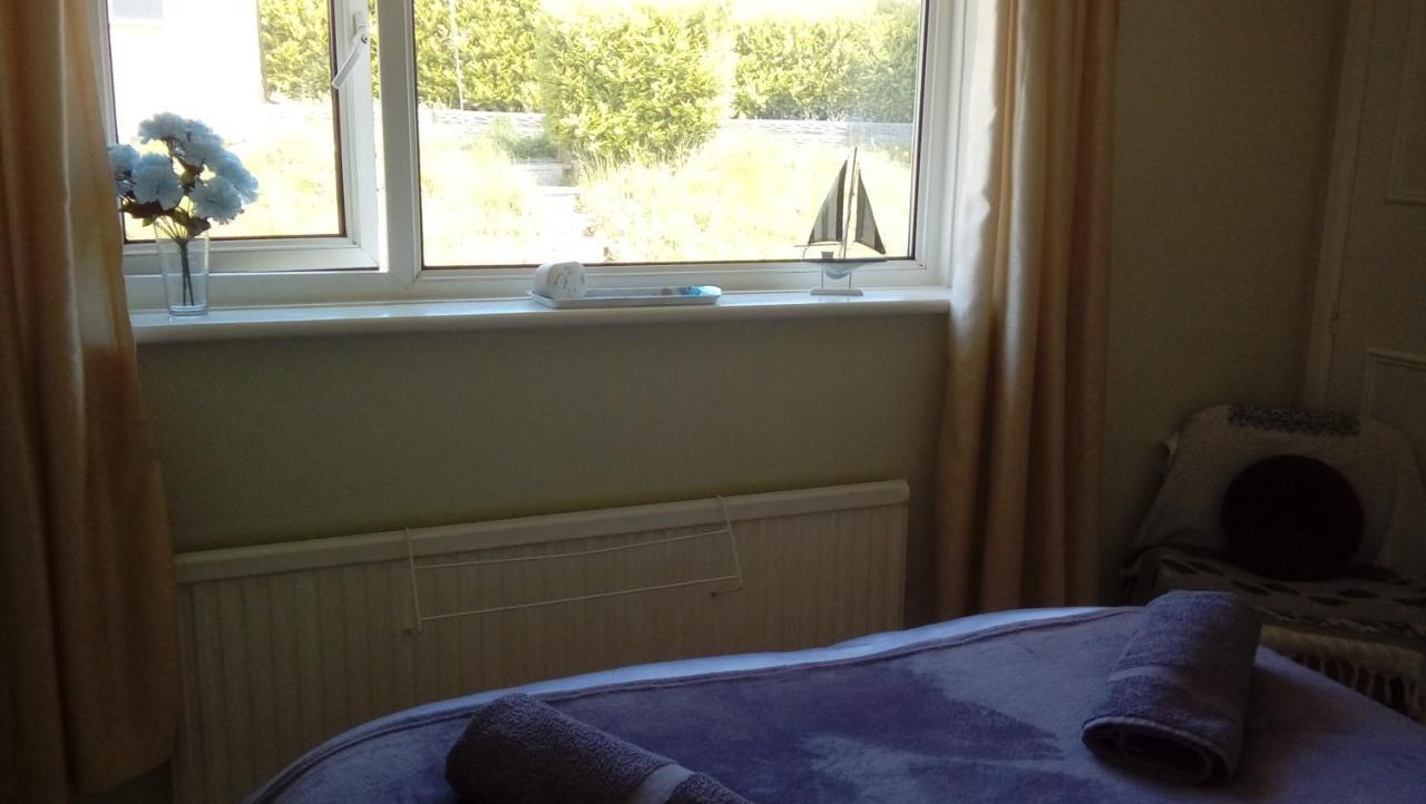 Lavender House Hotel Bridgend  Bagian luar foto