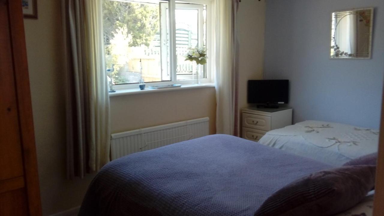 Lavender House Hotel Bridgend  Bagian luar foto